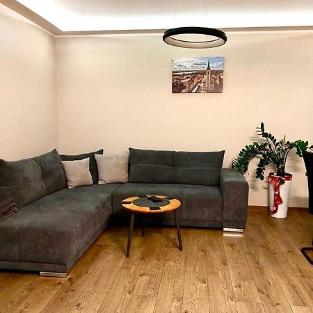Stary ToruńApartament Sajowy Z Miejscem Postojowym W Garazu Podziemnymアパートメント エクステリア 写真